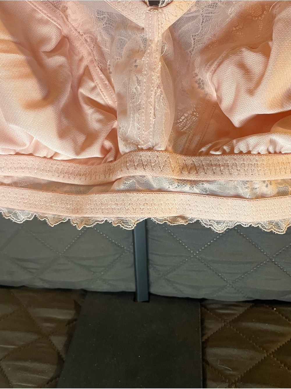 Breezies set of 3 comfort wireless bras, peach, ivory and beige size 1x. - Picture 4 of 10